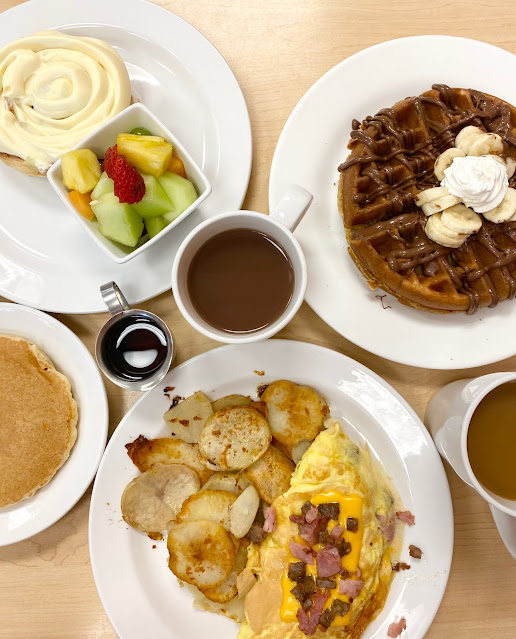 Hy Vee Breakfast Hours